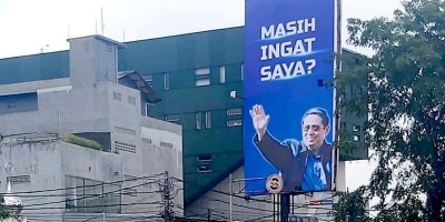 Susilo Bambang Yudhoyono, antara Bapak Demokrasi versus Bapak Pengkhianat Demokrasi