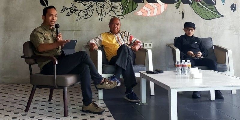 Duet Prof. Ikrar-Ujang Komarudin Soroti Manuver KIM Plus dan Putusan MK