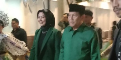 Koalisi PDIP-PKB Bubar, Acep Adang Ruhiyat Maju Bersama Gita KDI di Pilgub Jabar